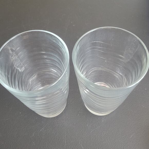 Set of 2 Libbey Wavy Drinking Glass 6 high Wave pattern 16 oz Very Nice - Picture 5 of 11